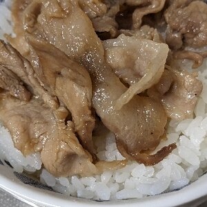 豚肉だけで美味しい豚丼